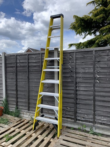 Fibreglass step ladder - ladder, 10